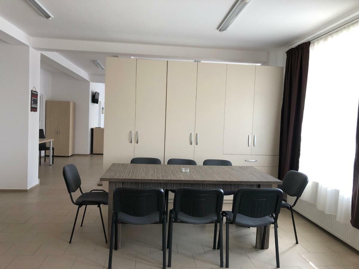 Hotel Nova Residence Popesti-Leordeni ภายนอก รูปภาพ